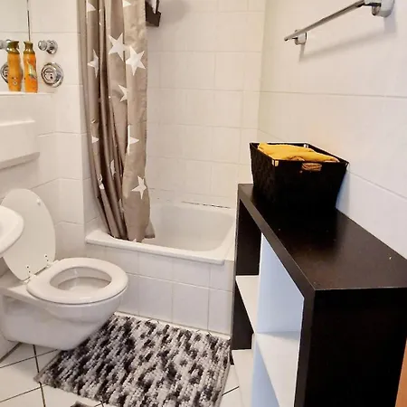 Daire Cozy And Fully Equipped Flat In The Centrum Essen